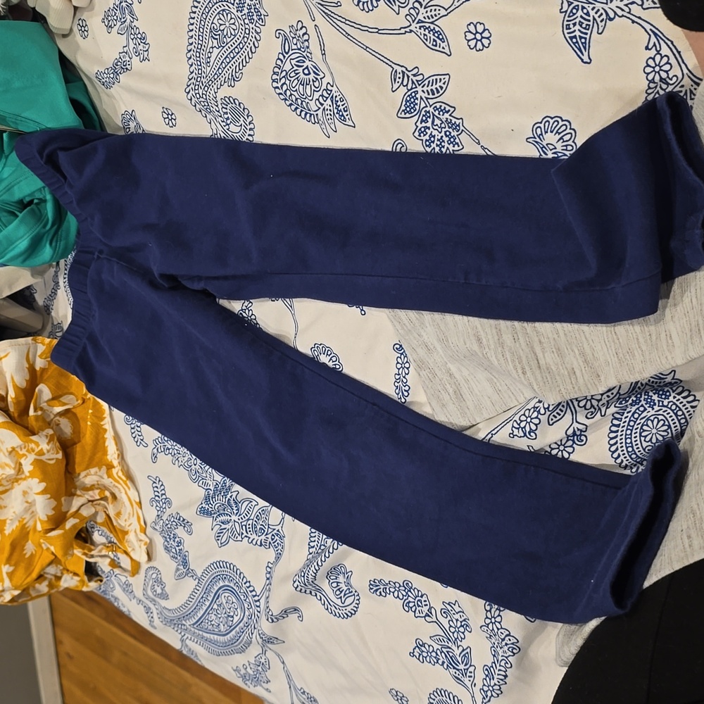 ❤️10/$10 Nwot navy blue leggings